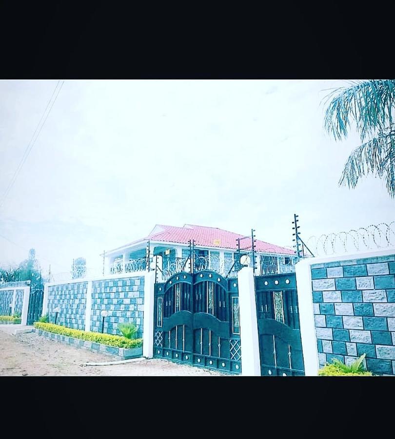 Sofitel 3 Bedrooms Own Compound Mamboleo Kisumu Esterno foto